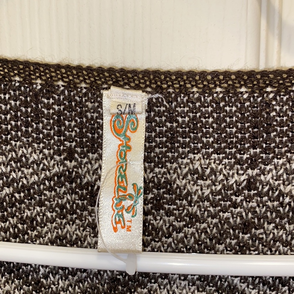 Cardigan - Picture 2 of 4